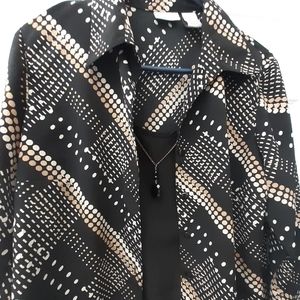 Kim Roger's Blouse with removable bling. PL 100 % Polyester. Black and tan/brown